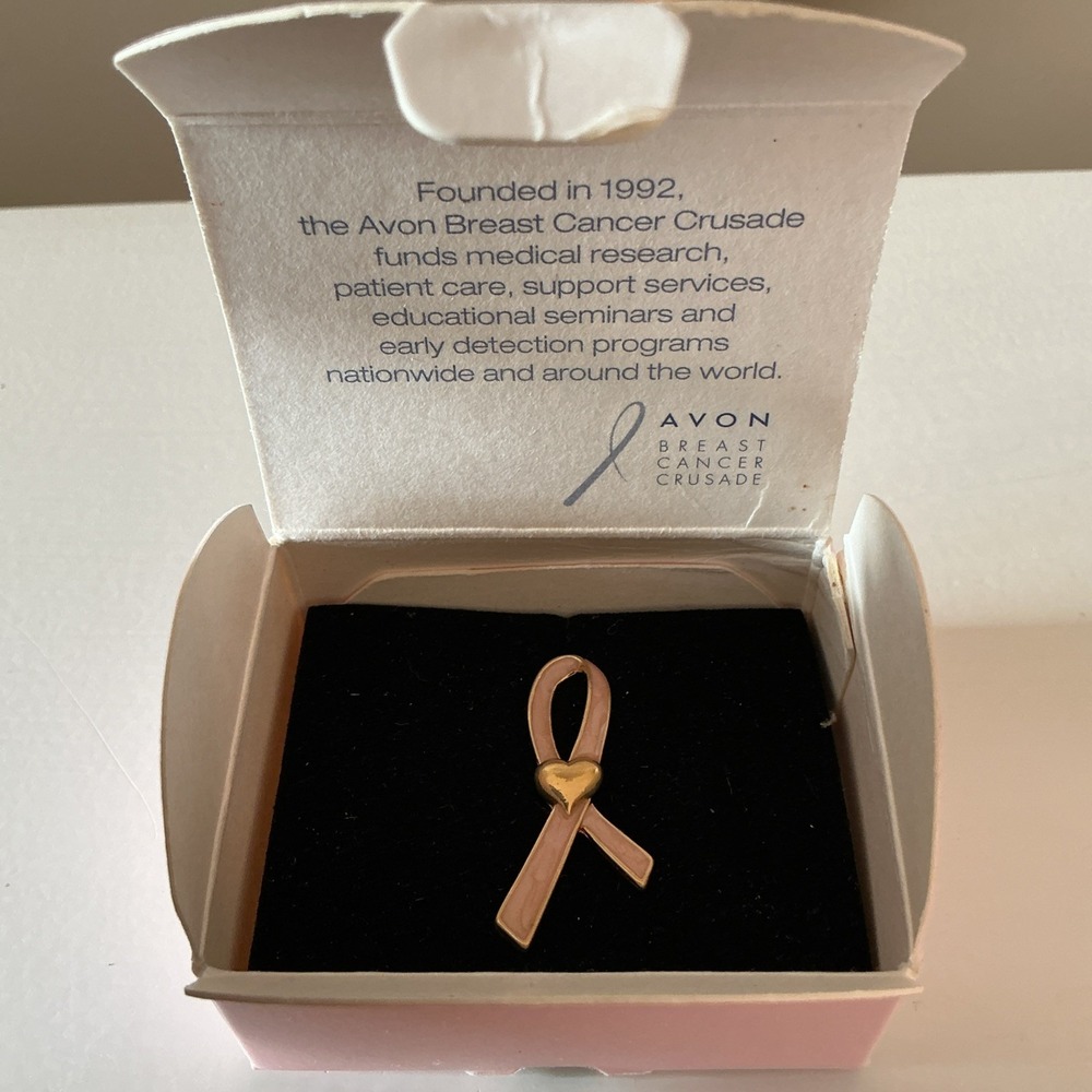 AVON Breast Cancer Awareness Pin The Heart of the Crusade Pin 2002 Vintage NIB